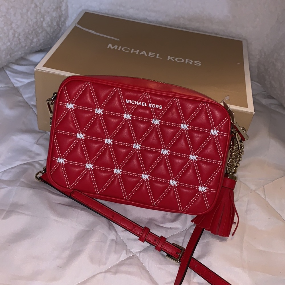 Gorgeous Crossbody Michael Kor Bag